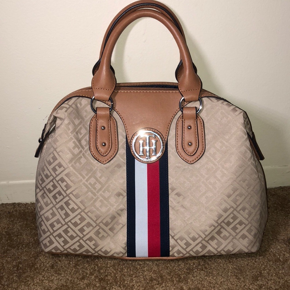 🆕 Tommy Hilfiger handbag